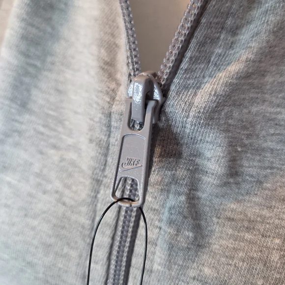 NWT Nike Women's Heather Gray Hoodie - Picture 6 of 7